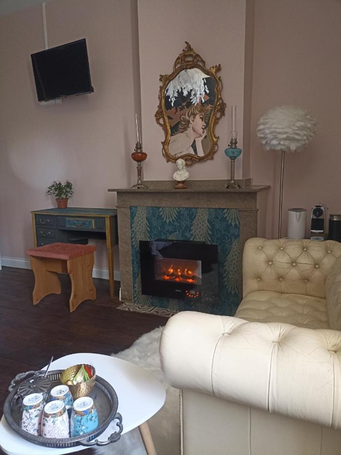 Mas Des 2 Paons Bed & Breakfast Villedaigne Bagian luar foto
